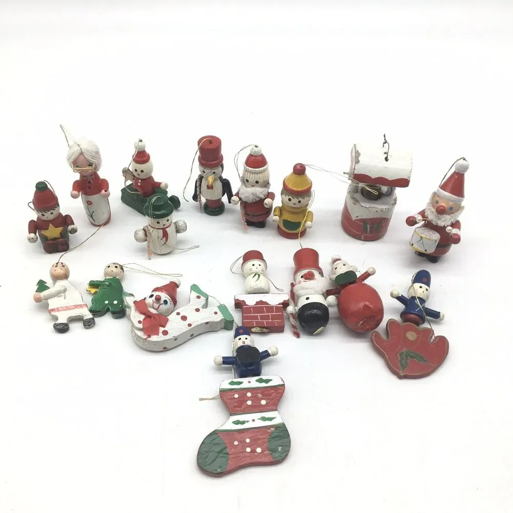 Vtg Hand Painted Wooden Christmas Ornaments Lot Of 17  Taiwan /China READ